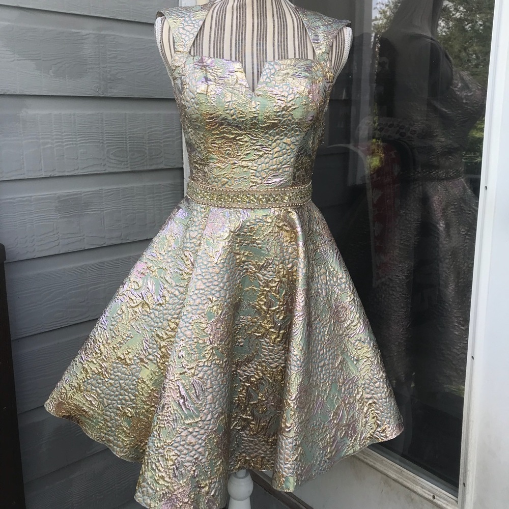 🔥SHERRI HILL HOMECOMING DRESS🔥